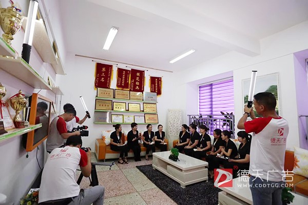 常德市德天廣告有限公司,品牌設(shè)計,活動策劃,影視攝制,廣告設(shè)備租賃,媒體廣告推廣,